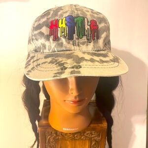 Cap Grafitti drip design